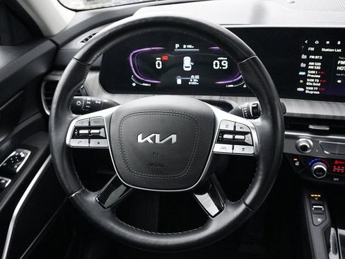 Used 2023 Kia Telluride EX image 45