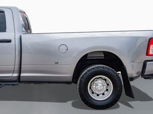 Used 2022 RAM 3500 Tradesman image 10