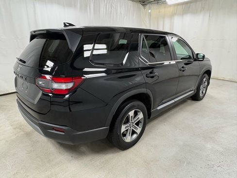 Used 2023 Honda Pilot EX-L image 5