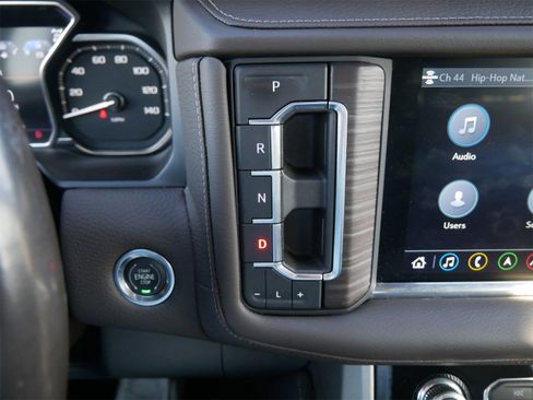 Used 2021 GMC Yukon Denali w/ Denali Premium Package image 18