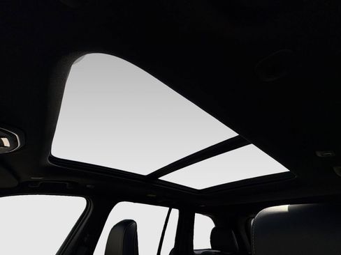 New 2025 Jeep Grand Cherokee Limited w/ Luxury Tech Group II image 7