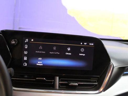 Used 2025 Chevrolet Trax LT w/ Driver Confidence Package FWD image 19