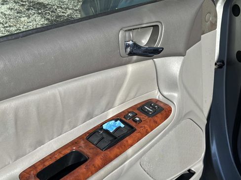 Used 2003 Toyota Camry LE image 18