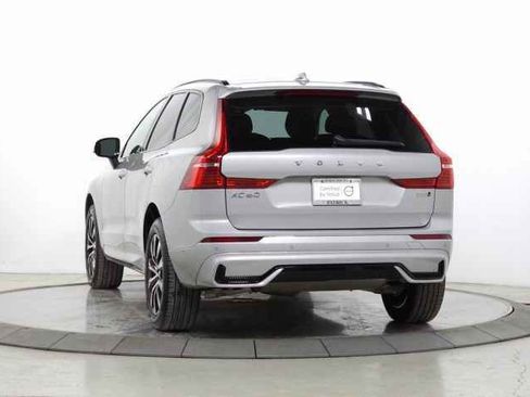 Certified 2025 Volvo XC60 B5 Plus image 6