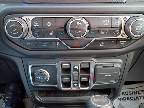 Used 2023 Jeep Wrangler Unlimited w/ Cold Weather Group AWD/4WD image 23