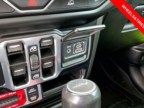 Used 2021 Jeep Gladiator Rubicon AWD/4WD image 29