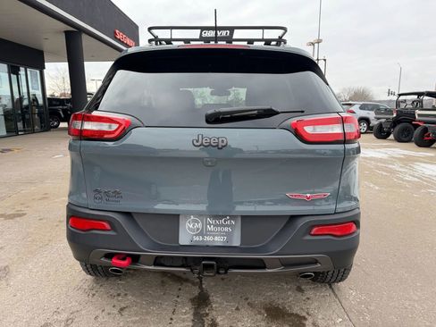 Used 2015 Jeep Cherokee Trailhawk w/ Comfort/Convenience Group image 7