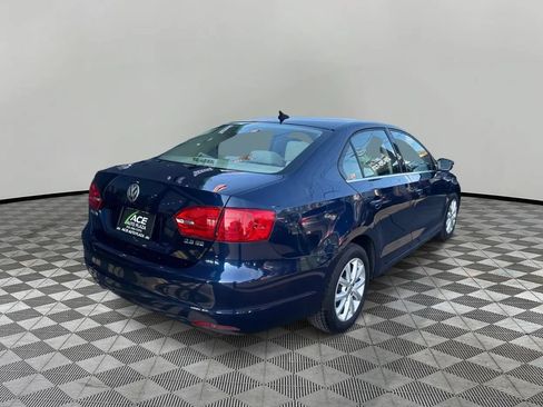 Used 2013 Volkswagen Jetta SE FWD image 5
