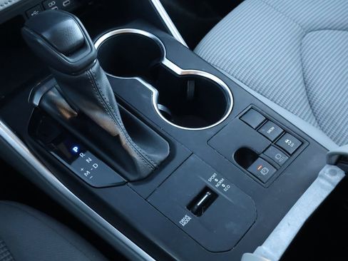 Used 2023 Toyota Highlander L image 23