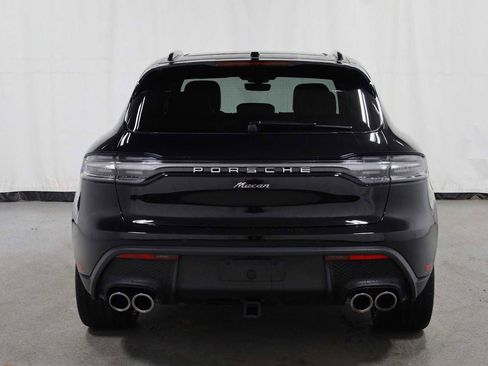 Certified 2024 Porsche Macan image 7