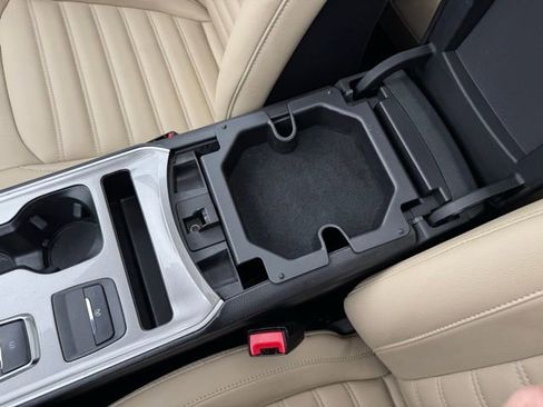 Certified 2023 Ford Edge SEL w/ Convenience Package image 19