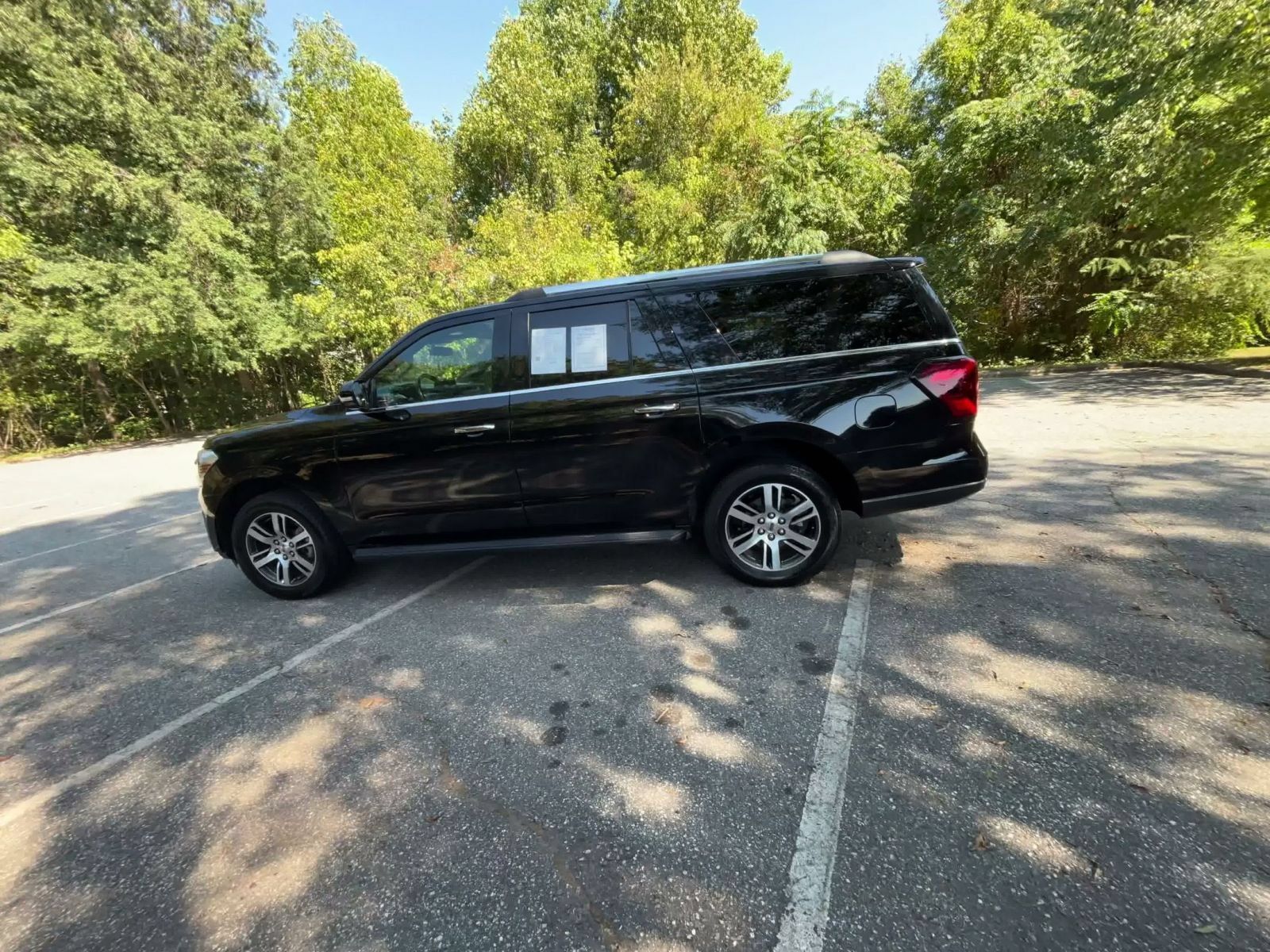 Used 2024 Ford Expedition Max Limited AWD/4WD image 8