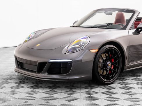 Used 2018 Porsche 911 Carrera GTS RWD image 34