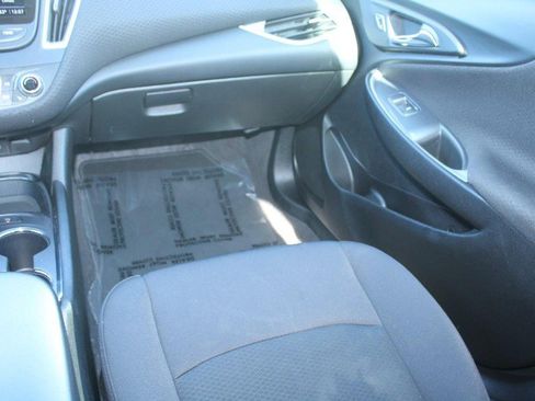 Used 2025 Chevrolet Malibu LT FWD image 16