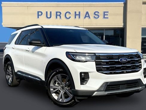 Used 2025 Ford Explorer Active w/ Active Comfort Package AWD/4WD image 1