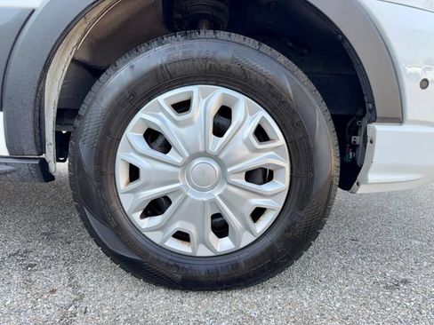 Used 2024 Ford Transit 350 XLT RWD image 26