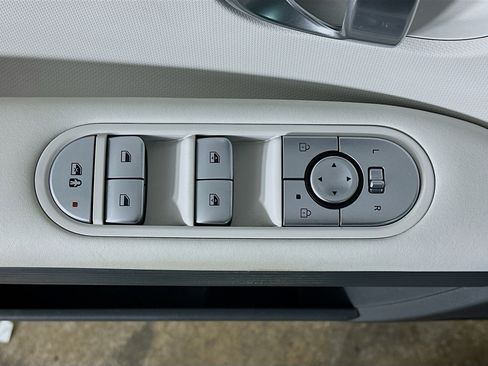 Used 2024 Hyundai Ioniq 5 SEL image 15