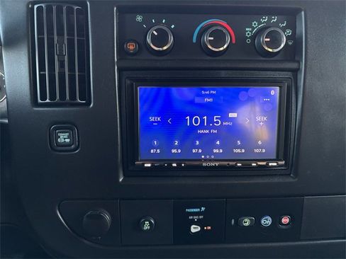 Used 2017 Chevrolet Express 3500 LT w/ LT Preferred Equipment Group image 18