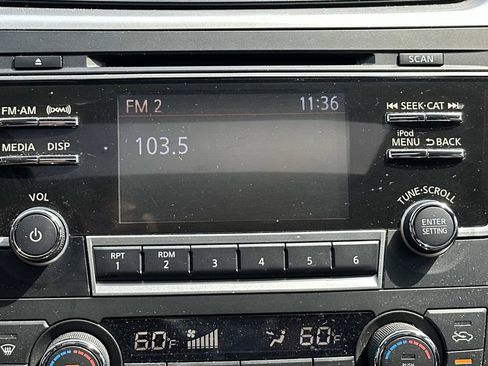 Used 2017 Nissan Altima 2.5 SL w/ Moonroof Package FWD image 38