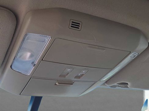 Used 2017 Toyota Sequoia Platinum image 31