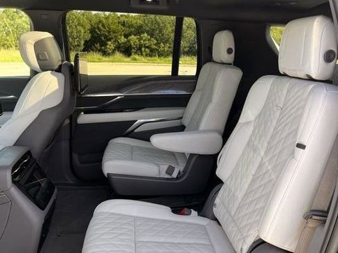 New 2026 Cadillac Escalade IQL Luxury w/ LPO, Radiant Package AWD/4WD image 26