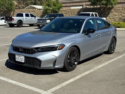 Used 2025 Honda Civic Sport image 2