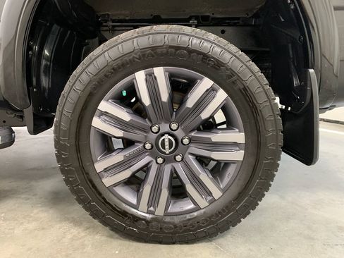 Used 2023 Nissan Titan Platinum Reserve w/ Moonroof Package AWD/4WD image 5