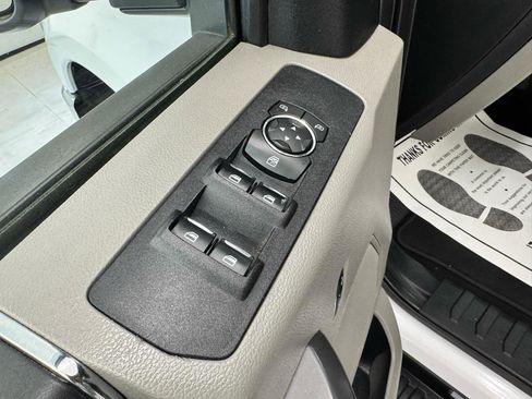 Used 2021 Ford F250 XLT AWD/4WD image 9