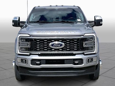 Used 2024 Ford F450 Limited image 7