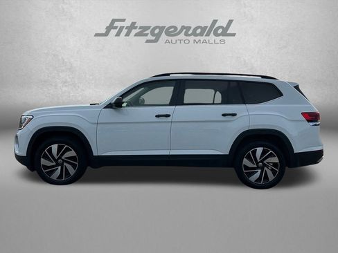Used 2024 Volkswagen Atlas SE image 9