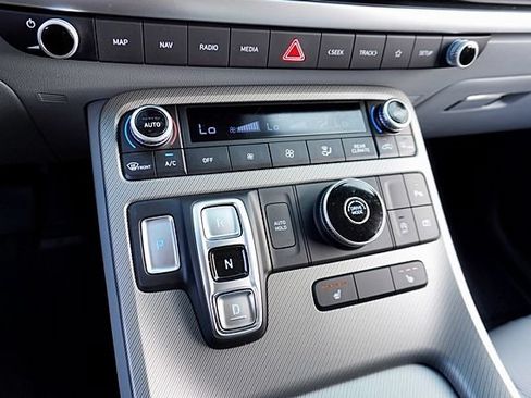 Certified 2025 Hyundai Palisade SEL FWD image 30