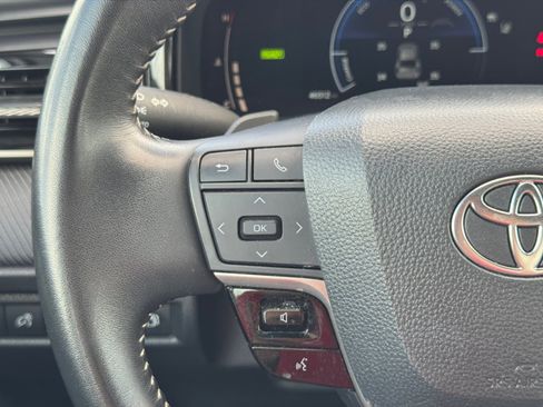 Used 2025 Toyota Camry SE FWD image 22