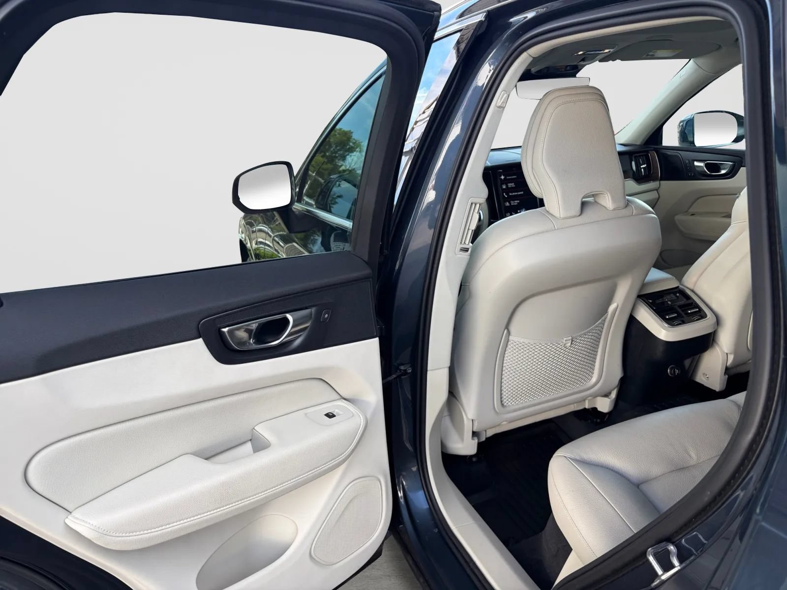 Used 2020 Volvo XC60 T5 Inscription AWD/4WD image 14