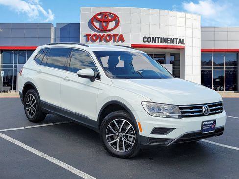 Used 2021 Volkswagen Tiguan SE AWD/4WD image 2