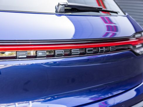 Certified 2026 Porsche Macan AWD/4WD image 29