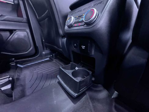 Used 2025 Ford Explorer ST image 34