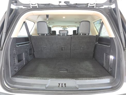 Used 2023 Ford Expedition Max XLT image 13