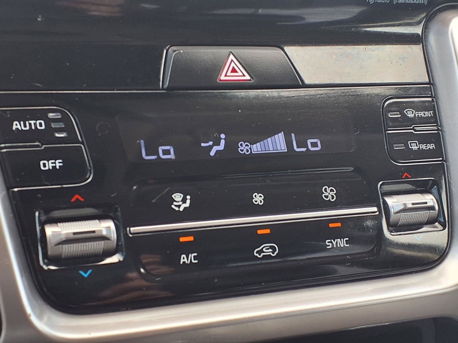 Used 2023 Kia Sorento S w/ Panoramic Sunroof Package AWD/4WD image 13