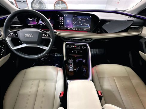 Used 2025 Audi Q5 Premium AWD/4WD image 16