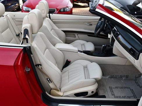 Used 2011 BMW 328i Convertible image 61