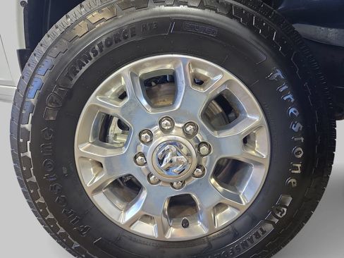 Used 2024 RAM 2500 Laramie AWD/4WD image 39
