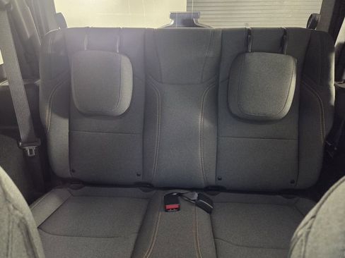 Used 2025 Jeep Wrangler Sport AWD/4WD image 23