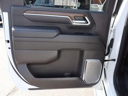 Used 2025 Chevrolet Silverado 2500 High Country w/ Technology Package AWD/4WD image 26