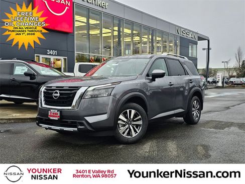 New 2025 Nissan Pathfinder SL image 1