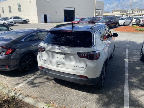 Used 2022 Jeep Compass Limited w/ Sun and Sound Group AWD/4WD image 18