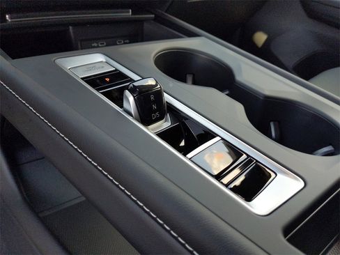 New 2025 Volkswagen Atlas Cross Sport SE image 34