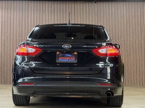 Used 2015 Ford Fusion SE w/ Equipment Group 202A FWD image 8