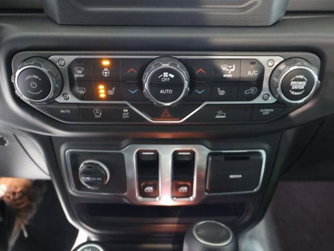 Certified 2021 Jeep Wrangler Sport S image 33