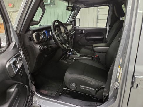 Used 2019 Jeep Wrangler Unlimited Sport S AWD/4WD image 14