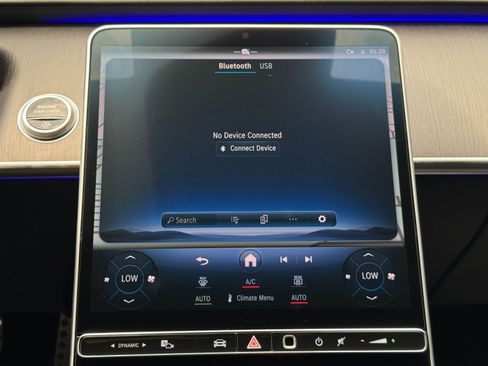 Used 2021 Mercedes-Benz S 580 4MATIC Sedan w/ AMG Line image 29